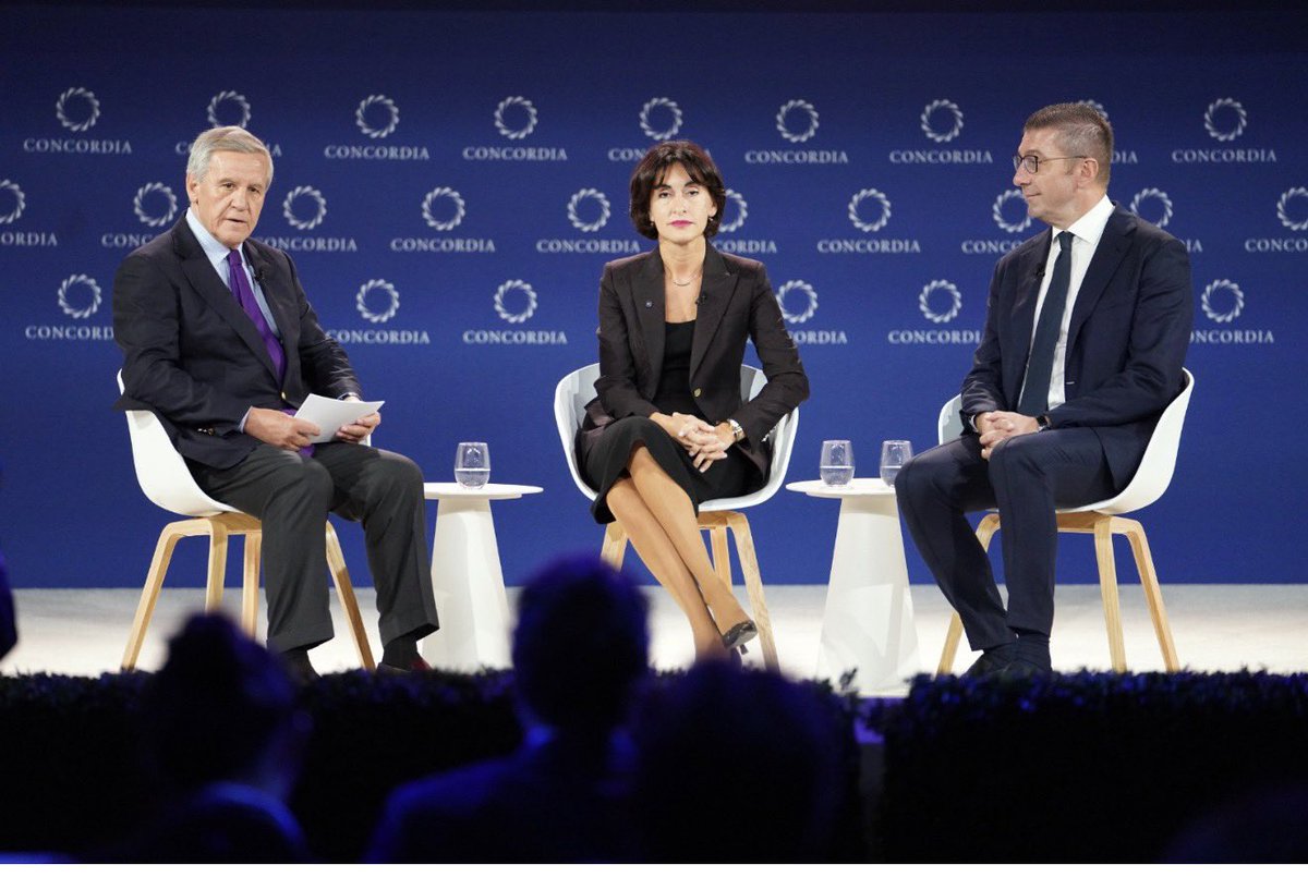 MakaB__'s tweet photo. Honored to join @DelphiEconForum’s discussion at @ConcordiaSummit on “Southeast Europe and the Black Sea as a Pillar of Stability.” Spoke about 🇬🇪’s growing geopolitical role, partnerships with the 🇺🇸 and 🇪🇺, and stronger regional cooperation. https://t.co/OgRkctTjCQ