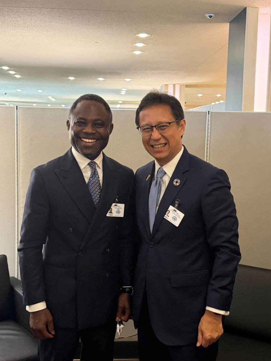 Yusifmoro01's tweet photo. Hon. Kwabena Mintah Akandoh @KMAkandoh is pushing Ghana toward local vaccine production through strategic partnerships with Indonesia. This is how we build a stronger, more self-reliant healthcare system. 🇬🇭💪
#UNGA81 #AccraReset #ResettingGhana https://t.co/XxGaEXcQgX