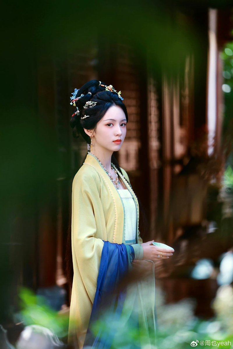 Im_flvr9's tweet photo. Sulit untuk tidak mengagumi keindahan dari sang nona keempat 🫠😍
#ZhouYe #周也 #SpringOfTheBlade https://t.co/j20iORJZbC