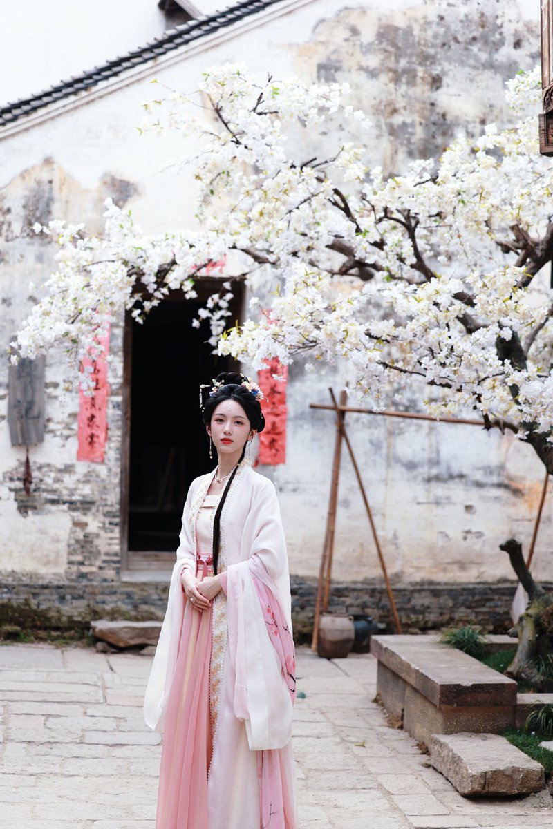 Im_flvr9's tweet photo. Sulit untuk tidak mengagumi keindahan dari sang nona keempat 🫠😍
#ZhouYe #周也 #SpringOfTheBlade https://t.co/j20iORJZbC