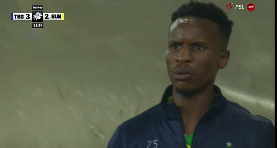 Hateofficeee's tweet photo. @BafanaBafana Breathalyzer anyone???? https://t.co/NB5PWXHKBT