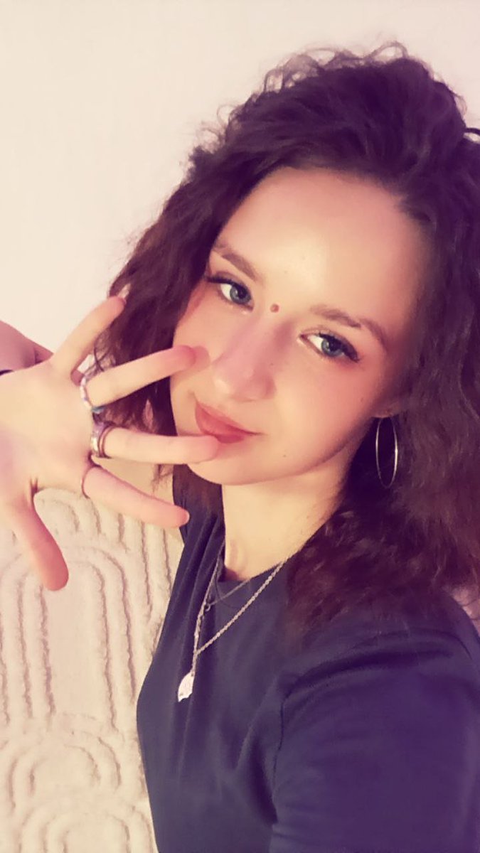 MMuhladi5021's tweet photo. Ребятки-котятки возвращаюсь в твиттер! Из-за того что я выпускной курс, могу пропасть (я нынче усердно учусь) иду на красный аттестат! Желаю хороших деньков, здоровья и больше свободного времени🫰🏼
#SEVEN_NAMES_WRITTEN_IN_BLOOD #SEVEN_NAMES_ONE_ETERNITY https://t.co/buUDBzyQdY