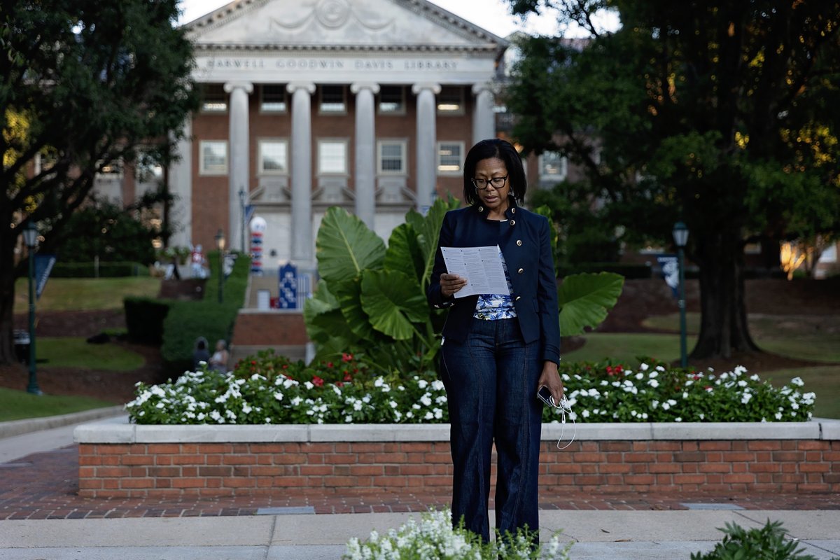 SamfordU's tweet photo. Photos from this morning's prayer walk at #SamfordFamilyWeekend. We are so grateful for these parents covering our campus in prayer. ❤️💙 https://t.co/TK5ZEwdy0E