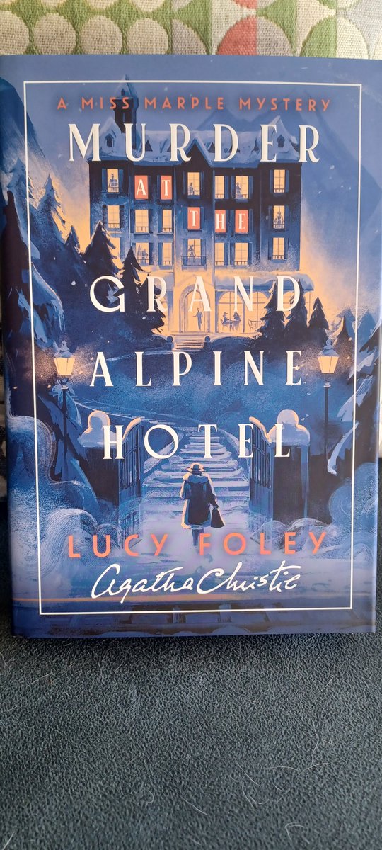 movinsouthagain's tweet photo. Today's #bookpost is a thing of beauty.
No regrets cancelling my other preorder when I was sure my #mindsight sub was going to be the new Lucy Foley/Marple book.
Feels like a modernised Christie cover on the dust jacket and printed boards are just perfect, then the spredges 🤩 https://t.co/NccqUkC61g