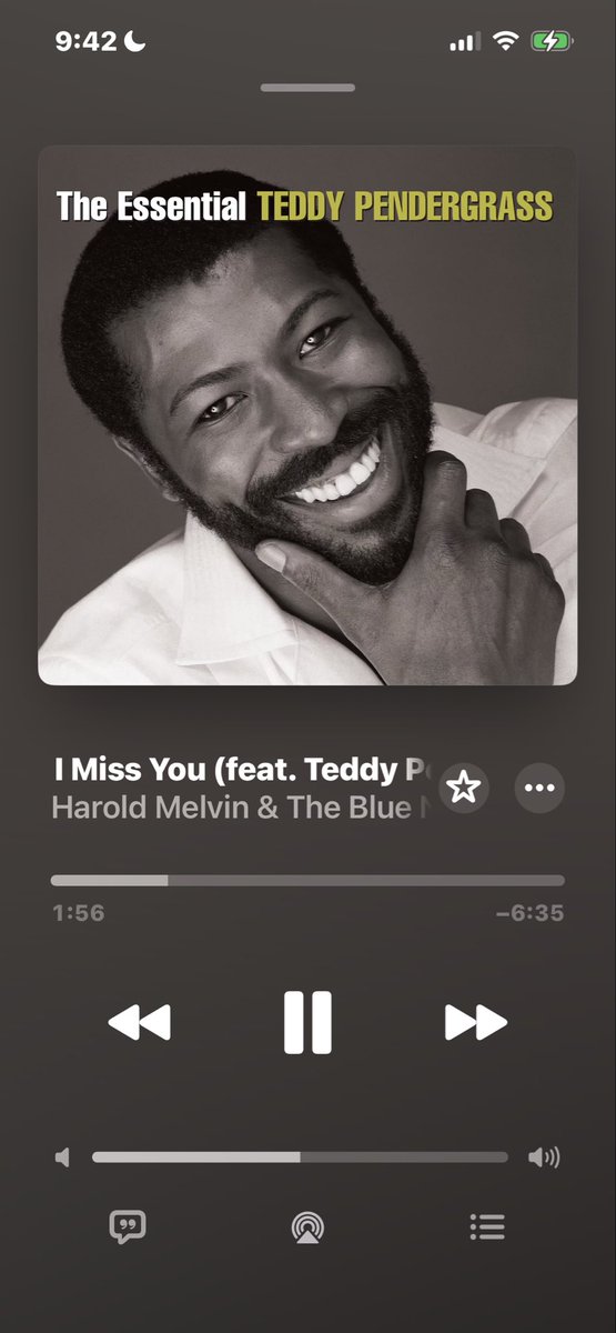LadiiiiL's tweet photo. I was doing okay then came across a reel playing this 😭😭 I've been letting my hate fuel me but i'm really sad asf https://t.co/8NpcpfeKCY