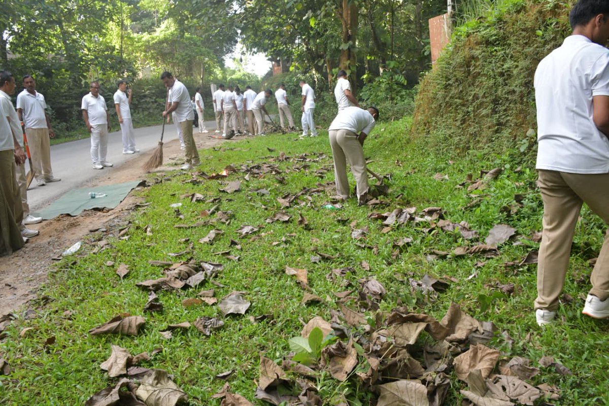 crpf140bn's tweet photo. On this date, 26/09/2026, as part of the series of programs to be organized under the "Swachhata Hi Seva-2026" campaign, a cleanliness drive was conducted at out side of unit Hqr 140 BN CRPF , Betbagan,Ambassa,Dhalai,Tripura. https://t.co/6BgiZxFTdb