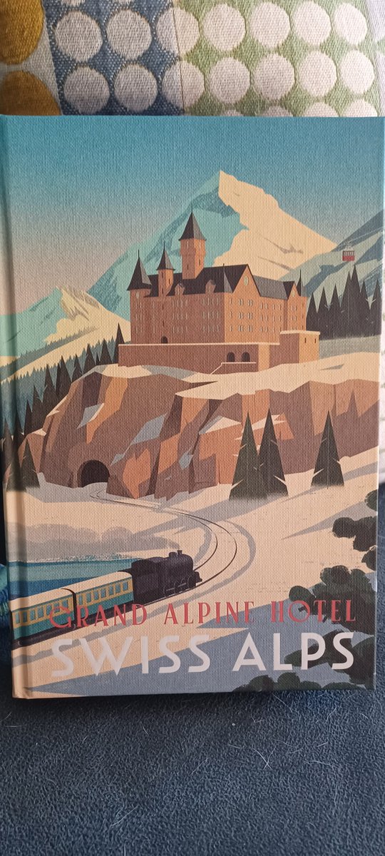 movinsouthagain's tweet photo. Today's #bookpost is a thing of beauty.
No regrets cancelling my other preorder when I was sure my #mindsight sub was going to be the new Lucy Foley/Marple book.
Feels like a modernised Christie cover on the dust jacket and printed boards are just perfect, then the spredges 🤩 https://t.co/NccqUkC61g