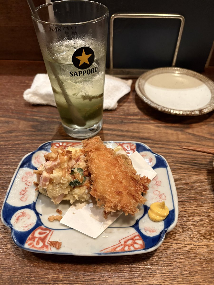 acha_98's tweet photo. Geroさんライブ仙台終わってふらっと1人で入った居酒屋
ライブがあったんですって話したらGeroさんの曲流してくれてネ申 https://t.co/jXlNxQxUqI