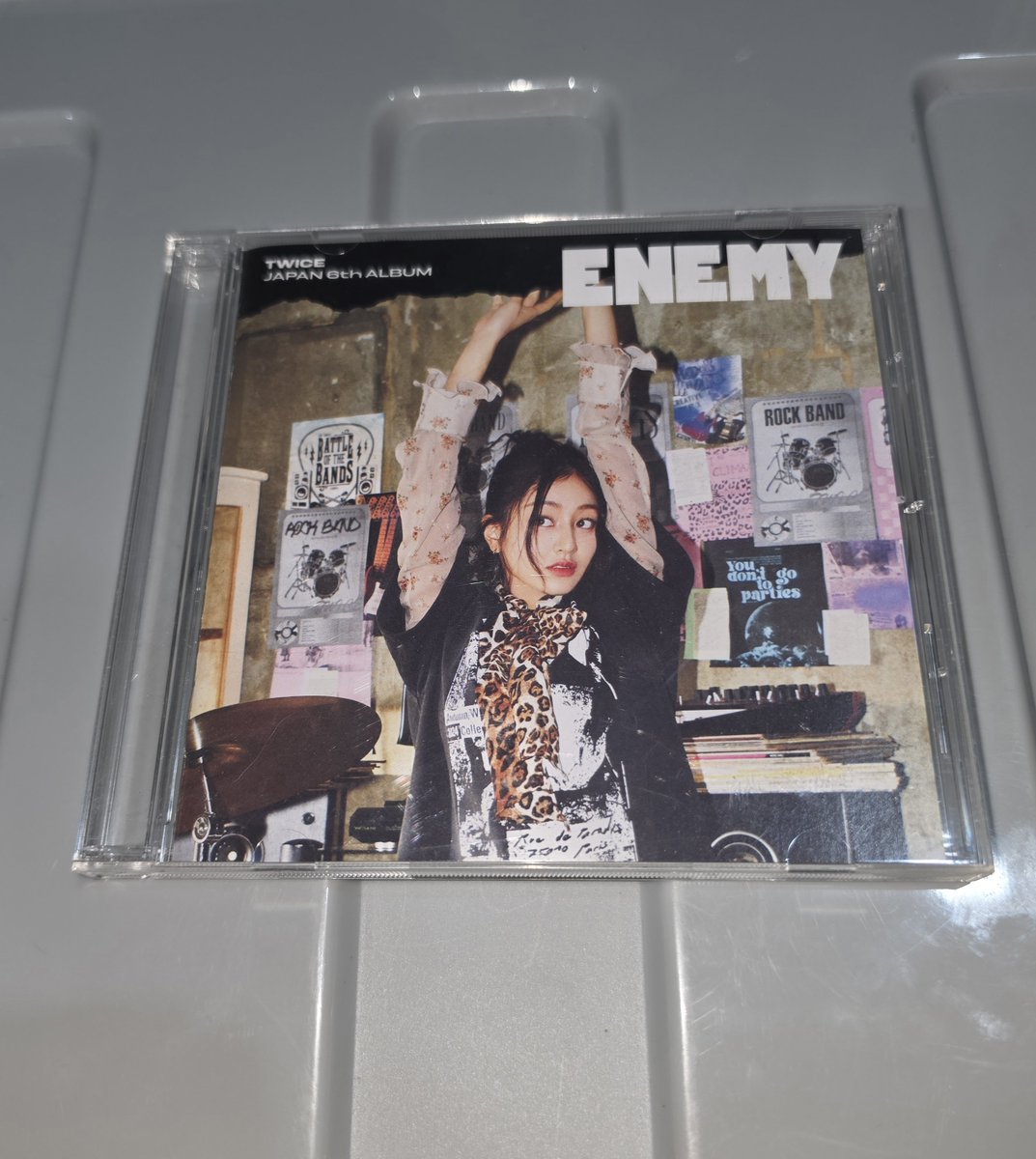 nynwicecart's tweet photo. jihyo enemy solo jacket album giveaway! 💛

- for ph ONCE only
- like &amp; rt only
- winner must shoulder sf (sco only)
- ends tomorrow 7pm ! https://t.co/XvjfF9EWw5