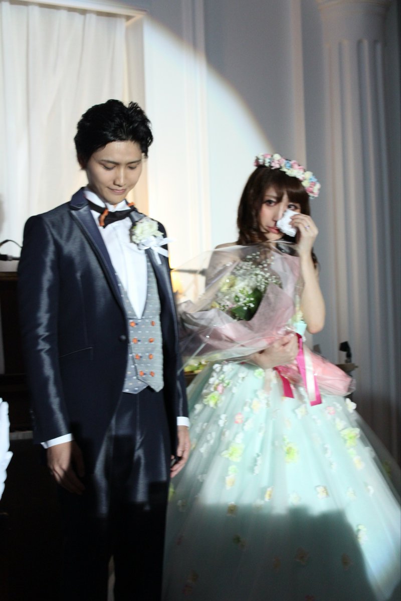 m_konox's tweet photo. 10年前の私へ、10年後もちゃんと隣にいるよ
⇐10年前    現在⇒ https://t.co/eCujQOWr8N