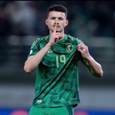 ahwr999's tweet photo. #صورة_جديدة_للملف_الشخصي https://t.co/kjLZqAhux2