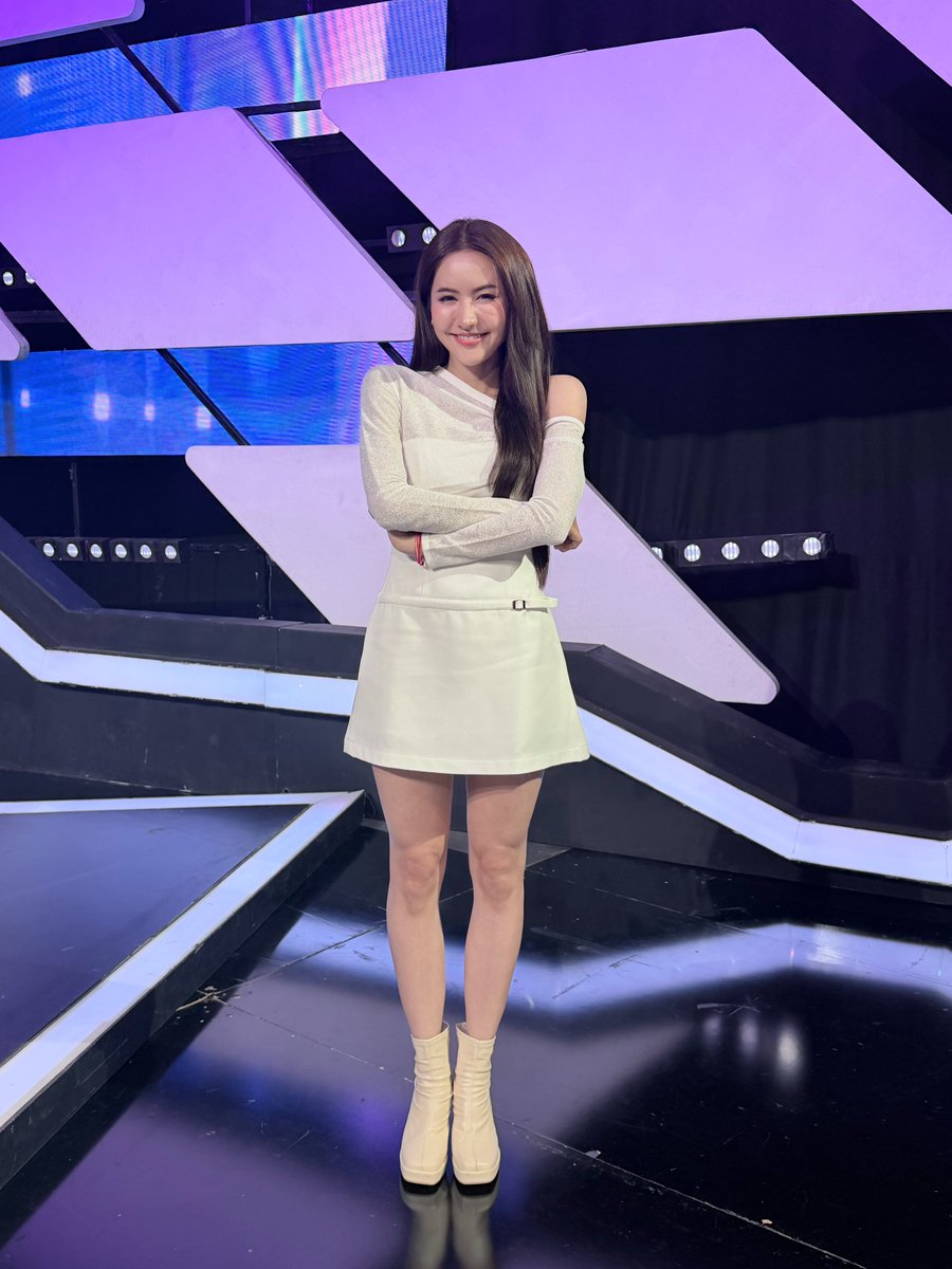 Milinyahhhh's tweet photo. รู้หน้าไม่รู้ใคร คนรู้ใจมีอะป่าว แถวนี้มีอะป่าวเนี่ยย 🫣

#รู้หน้าไม่รู้ใคร #NamneungMilinD https://t.co/XwcG6DBaO1