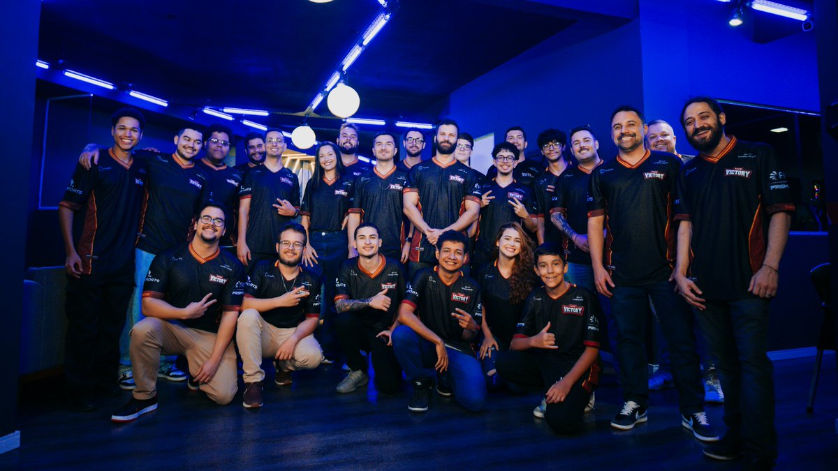 suuh_fps's tweet photo. 🎮 Desde 2017, a Team Victory representa o Espírito Santo no e-Sports. Depois de construir uma história de títulos e comunidade, a VIX voltou ao competitivo em 2026🏆Uma história capixaba que continua sendo escrita. Só trabalha. Só confia.

#TeamVictory #TeamVIX #CS2 #Valorant https://t.co/3bMHmF1p29