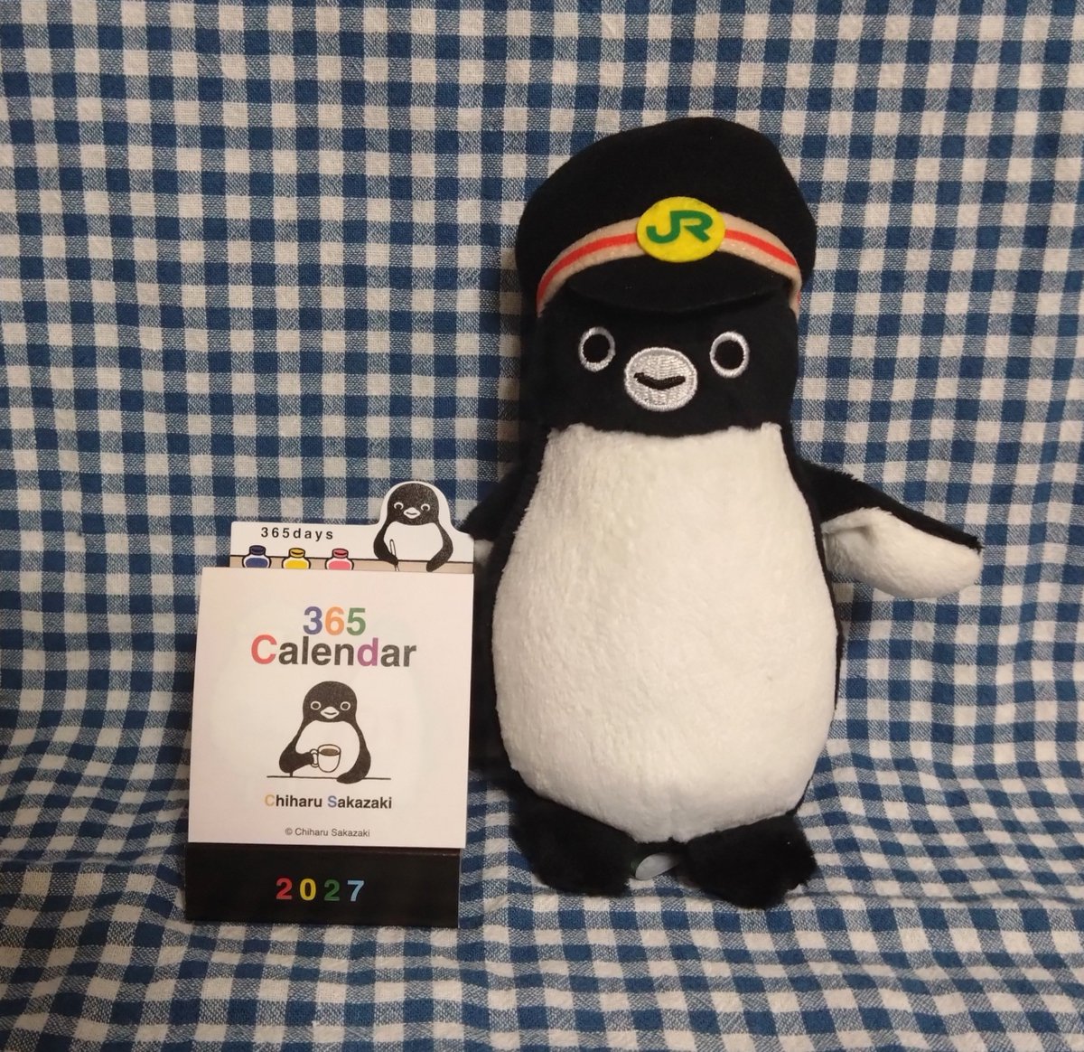 mpenguin10's tweet photo. 新三郷ロフトさんでカレンダーを購入しました🐧🐱🐧 https://t.co/MEhHylg9XH