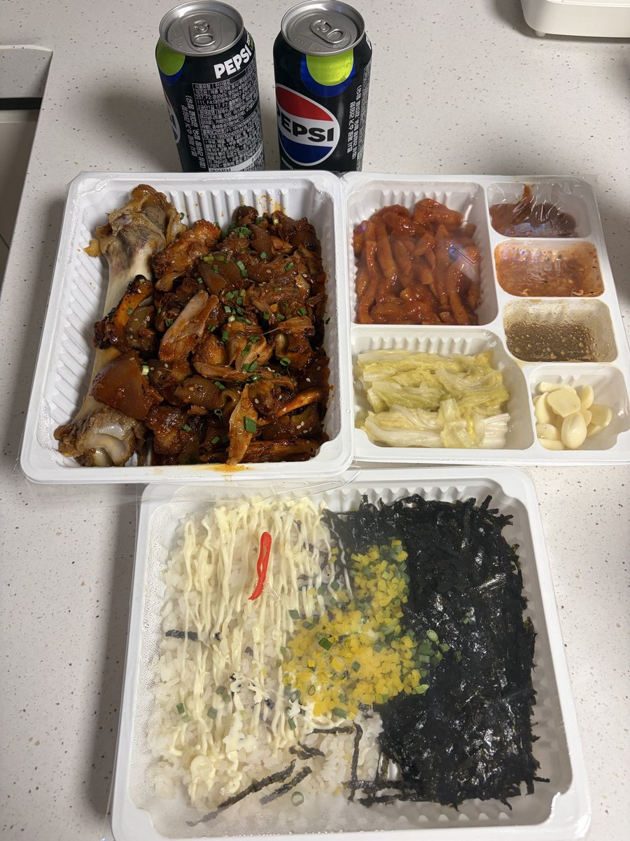 deombuli56933's tweet photo. 알바 열심히 해서 받은 저녁 https://t.co/gmEvP25vHW