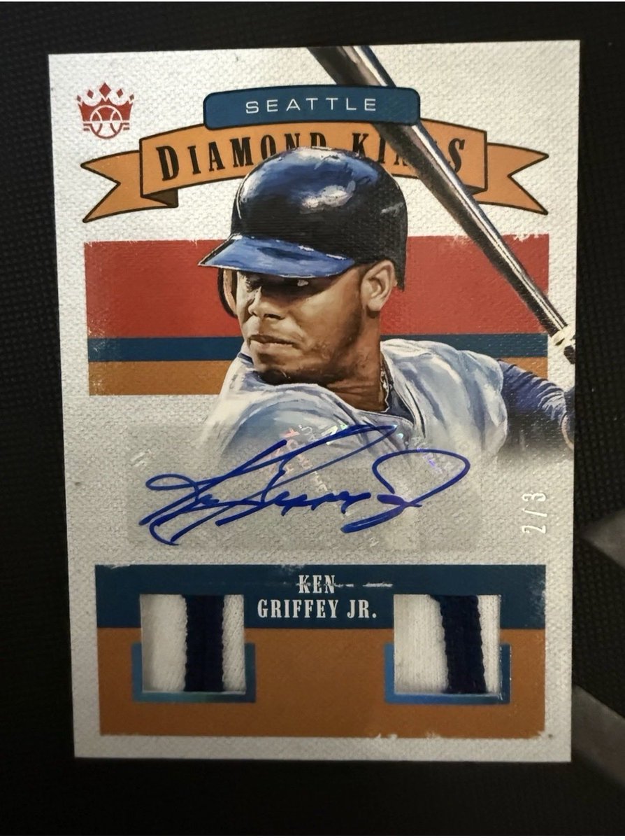 BriezyDaCEO's tweet photo. @CardPurchaser https://t.co/ExBXMGRYvN