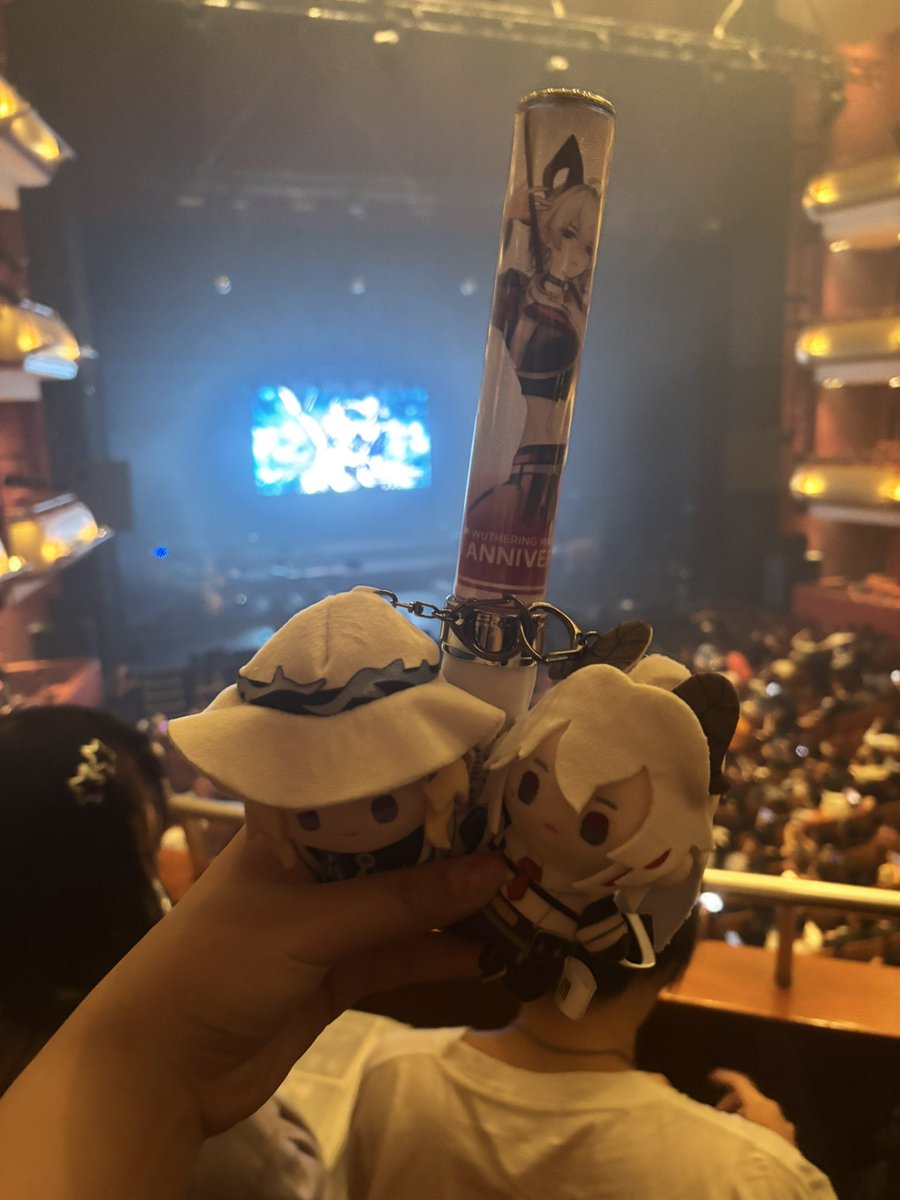 labangely's tweet photo. wuwa concert was a 9/10 experience would do again 🥺 singer and dancers and musicians and cleanup crew were so amazing! cried when aemeath came in, screamed whenever i saw zani &amp; phoebe onscreen like a madwoman. -1 only because no daisy crown hmph. https://t.co/qva5OlExFE