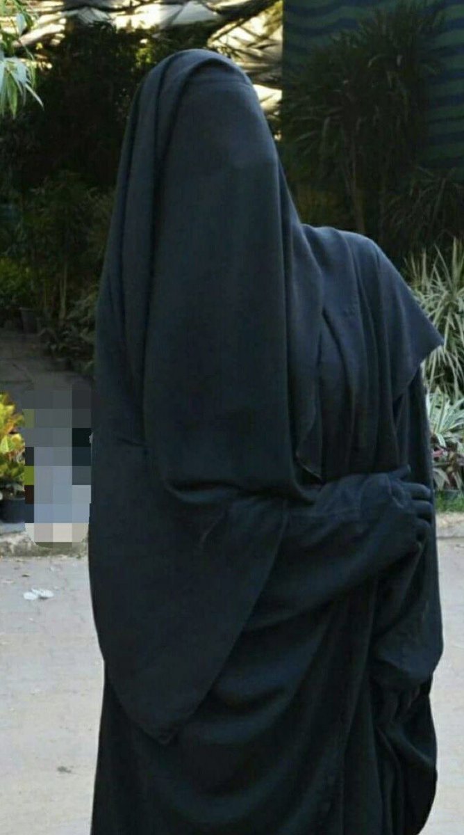 x209546's tweet photo. #لا_نق 
#٢٠٣٠_بلا_نقاب
#freeyourself
#No_más_niqab
ايش الفرق بينهم
كلهم اخفاء لهوية الانسان https://t.co/kiDkhMZq6G