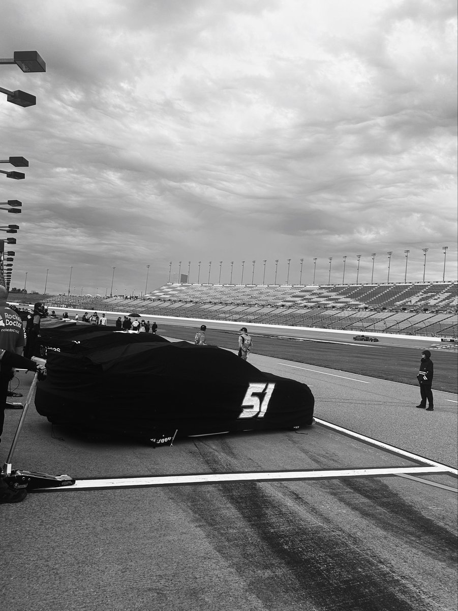 Rexzilla's tweet photo. Rain in Kansas. #nascar https://t.co/uuVlq7Gx9T