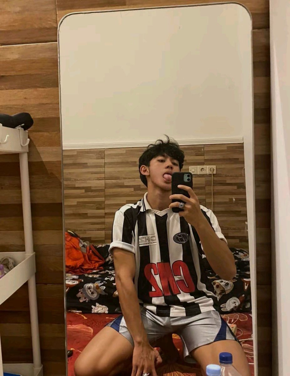 rendy15cm's tweet photo. sini yg mau doggy style🥵
#coli #colbar #ngetot #colbol https://t.co/rGwpcvLyX8