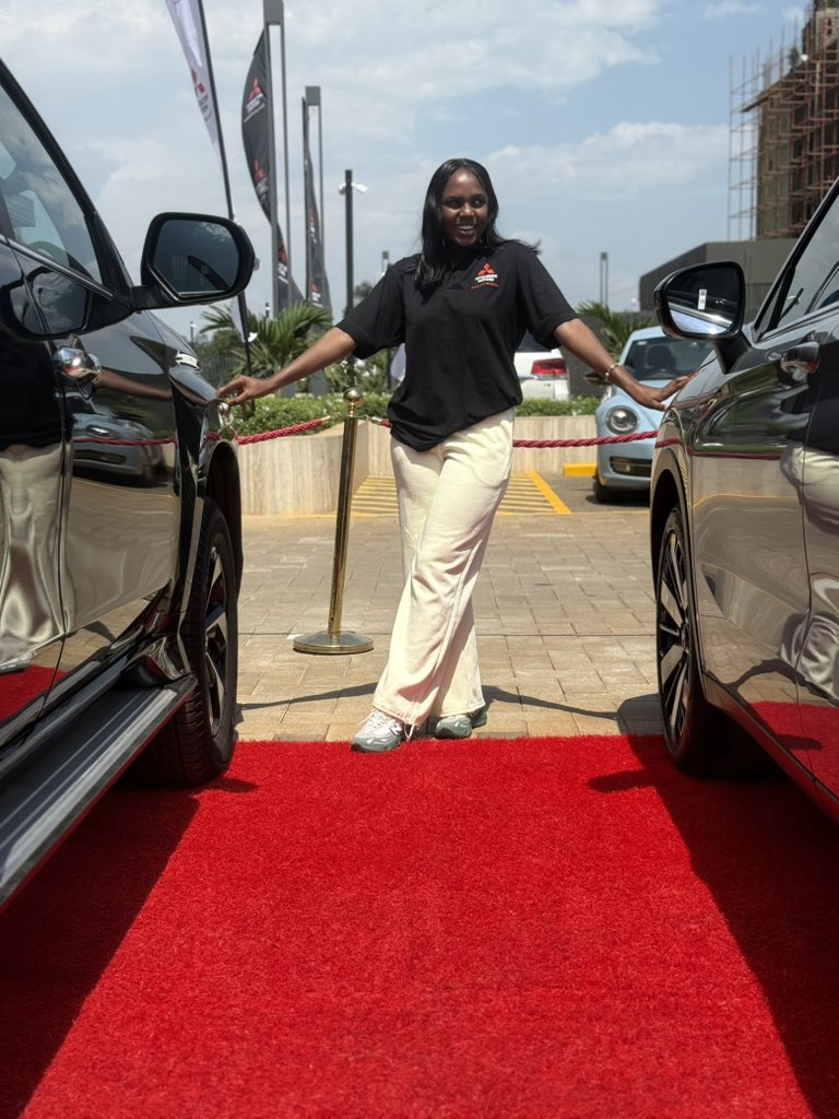 CarolPrim3's tweet photo. I finally joined the #DiscoverYourNextDrive campaign by @VictoriaMotorsU happening at the Marriott Hotel, and at this point I might just break the bank for the Mitsubishi Outlander.😭 https://t.co/Ld6XSmHNKz