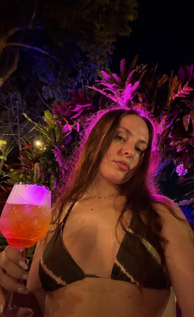 SamVixen666's tweet photo. Clear out my birthday wish list https://t.co/jWmtaMNQJa https://t.co/XGmgrsfF0N