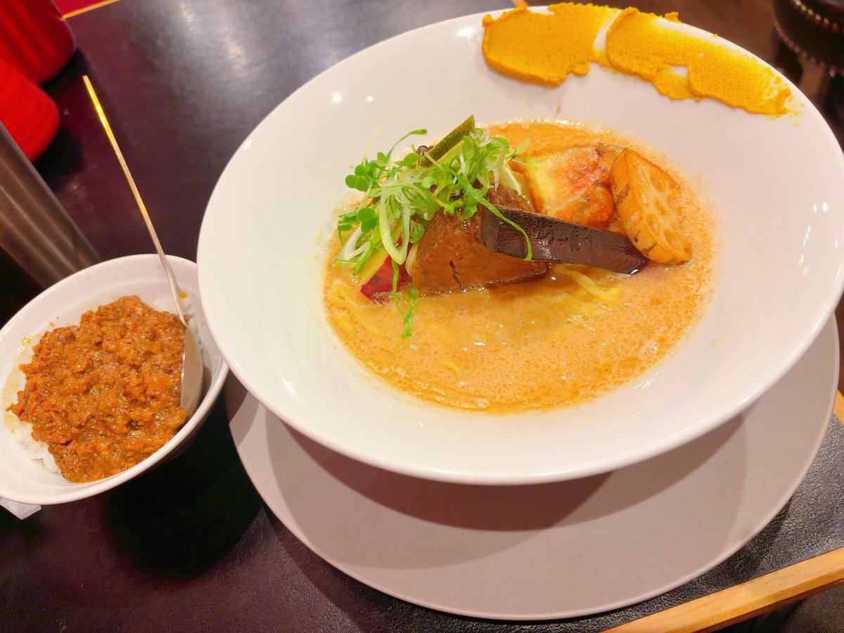 Lilith0921's tweet photo. 東京1日目
サウナ最高泡水風呂強過ぎる
ラ最高牛頬肉と味噌合い過ぎる
ライブ帰りのメキシコ料理うますぎる https://t.co/uqRqFCnezY