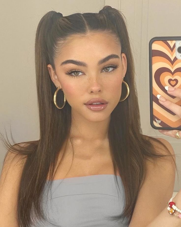 acervocerveja's tweet photo. lembrando aqui quando a madison beer foi MASSACRADA em 2020 por simplesmente postar uma foto e acusarem ela de “vender uma beleza inalcançável” a mulher teve que fazer uma sequência de stories falando das PRÓPRIAS inseguranças e ainda APAGOU a foto no final… BIXO… https://t.co/vlooo374Kq