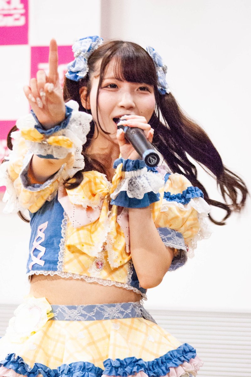 250R2's tweet photo. 2026年9月21日 チカ守山にて
ChanceMovement 
こはるん こと 朝日奈心晴ちゃん①

何度かチェキを撮ったことのある こはるんですが、毎回期間が空いてしまうのでいつも初めましてな感じです。
写真を載せるのも初めて。

#シャンス
#朝日奈心晴 https://t.co/gOG9pYJ1Ca