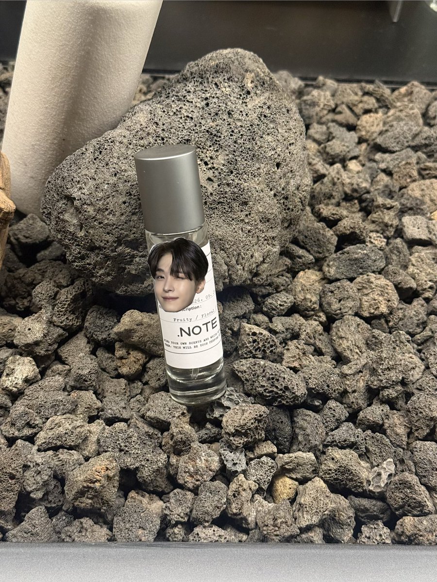 ukiukidkdk25's tweet photo. 色々嗅ぎすぎて訳分からんくなったけど🔚とっても楽しかったのでありえん長時間居座り、おかわりして2種類作った🎶😄 特典も豪華でかわいい✨🩵
#saiai_seongmin 🪼˚✧₊ https://t.co/BwqjbszdPl