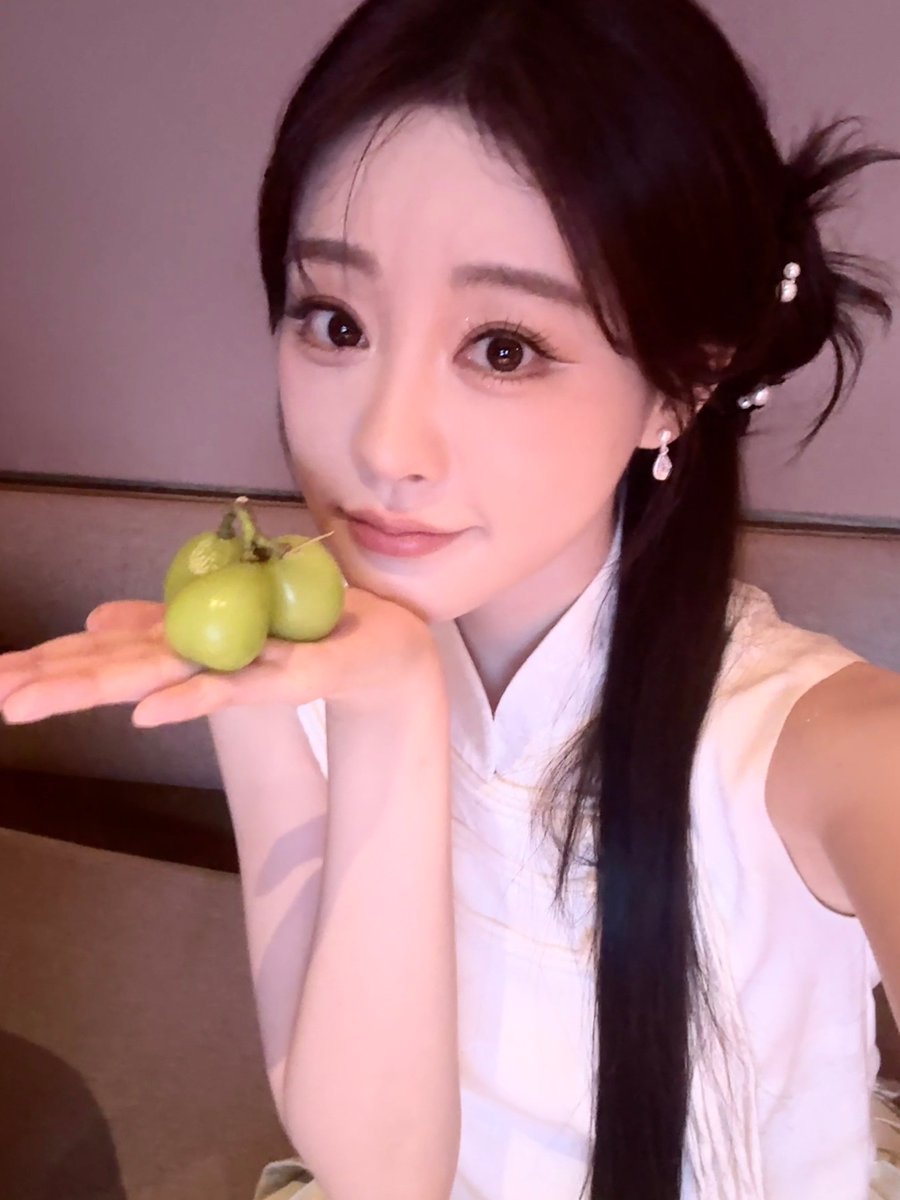 3guhee's tweet photo. 260926 축서단 웨이보 초화 🆙

너희가 있어서 너무 행복해~ 잘 자 💤

#축서단 #祝绪丹 #ZhuXudan https://t.co/ZF8hZMgNMM
