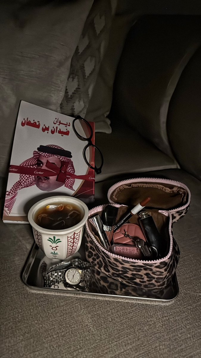 3o55mu's tweet photo. أحس إني كبرت وبين بطبعي مدى التغيير فلا هذا هو إحساسي ولا هذي هي أطباعي !

بديت أتعمق ب نفسي ولا أهتم لكلام الغير يقولون الهوى غفله وأقول إن المدى واعي

غديت أودع المقفي ولا أحب أسمع التبرير أشوف إن التفاصيل الكثيره .. ما لها داعي" https://t.co/2s3wNLTGdd