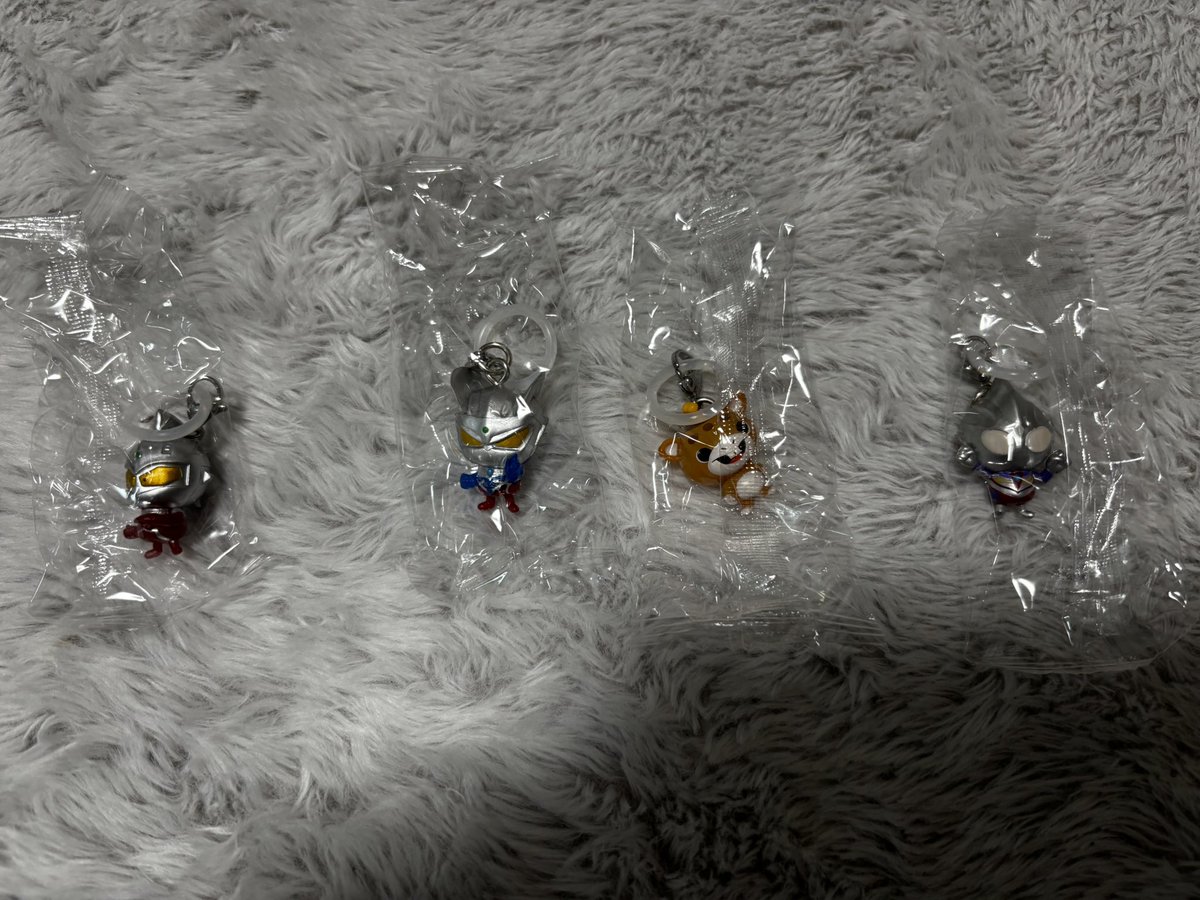gcdrghy's tweet photo. 【交換】ウルトラマンめじるし

譲→ウルトラマンセブン、ゼロ、ティガ、
　　プースカ

求→ウルトラマン

明日日中、調布・府中付近での手渡し希望。
宜しくお願い致します。 https://t.co/FOfo8Xnob0