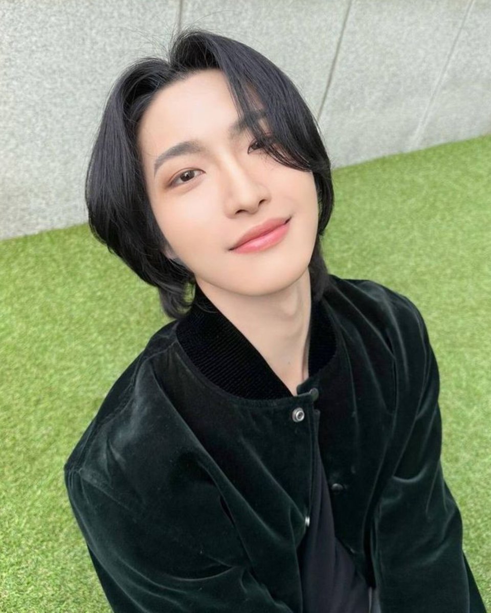 jungreunstation's tweet photo. mi omega https://t.co/kWTU4dQYi4