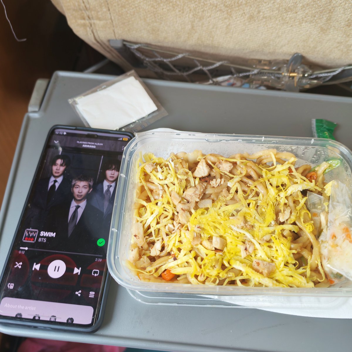 sltssaw91835's tweet photo. My vote goes to BTS for Most Popular International Artist. #ARIASBTS https://t.co/vYnEk0T8tA