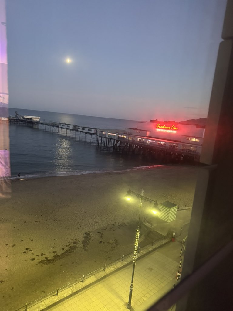 GeorgiaStormSFW's tweet photo. Moonlit Sandown Pier ✨ Had a lovely time with this sea view window on the Isle of Wight https://t.co/yD6VPmEZco