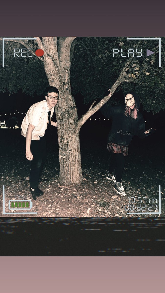 tomb_resident's tweet photo. I am dating the real Dwight Fairfield
(not a ship bros my fiance irl)
#deadbydaylight #cosplay #dwightfairfield #thelegion #susie https://t.co/HT2uORLgwv