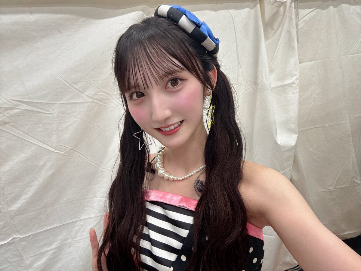 ayamin_112's tweet photo. #AKBサンコンコン 1日目
ありがとうございましたー！！！

パジャマドライブで登場しました🚗🎀🌙

45曲ノンストップも個性たっぷりで
一人一人のことがさらに大好きに😌♡
皆さんと共に、「まだ見たことない景色へ」
これからも歩んで行きたいです💫 https://t.co/hsSirdAeDm