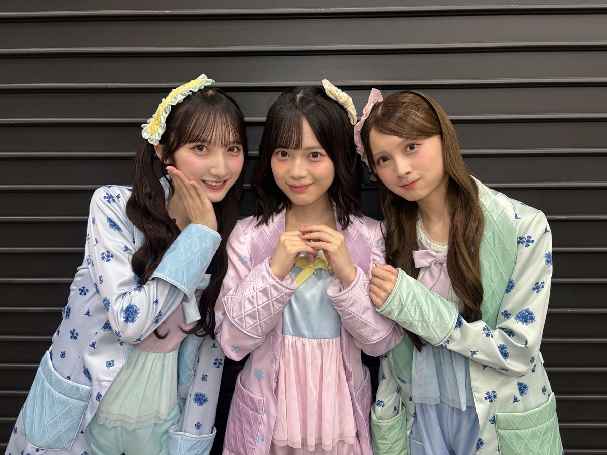 ayamin_112's tweet photo. #AKBサンコンコン 1日目
ありがとうございましたー！！！

パジャマドライブで登場しました🚗🎀🌙

45曲ノンストップも個性たっぷりで
一人一人のことがさらに大好きに😌♡
皆さんと共に、「まだ見たことない景色へ」
これからも歩んで行きたいです💫 https://t.co/hsSirdAeDm