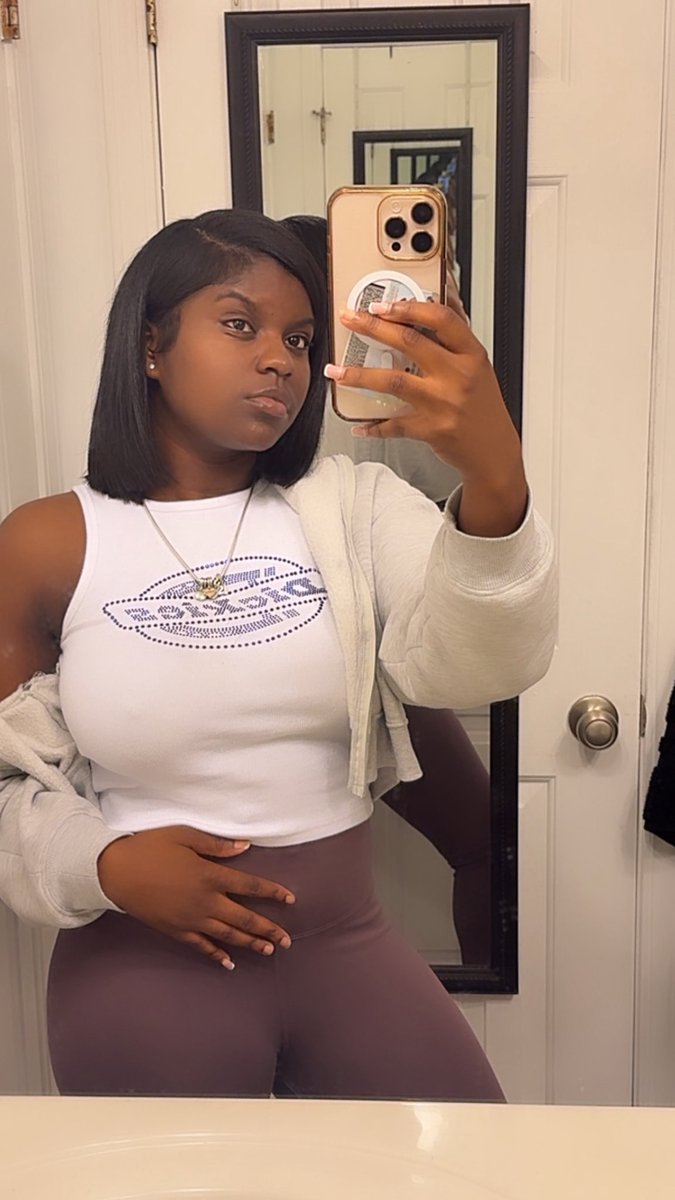 Sierrasmith____'s tweet photo. bobiana https://t.co/yUYXEFl7IH