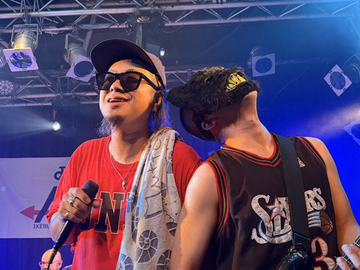 m_sasabe0122's tweet photo. 初めてのTOKYO CALLING、めちゃめちゃ楽しかったー！
TMN羊はジブさんの低音バキバキのベースもかっこよかった！

ロマバカや銀ちゃんも見たかったけど時間の都合で離脱💦

お疲れ様でしたー！

#TOKYOCALLING
#TMN羊 https://t.co/NtigRSbJqm