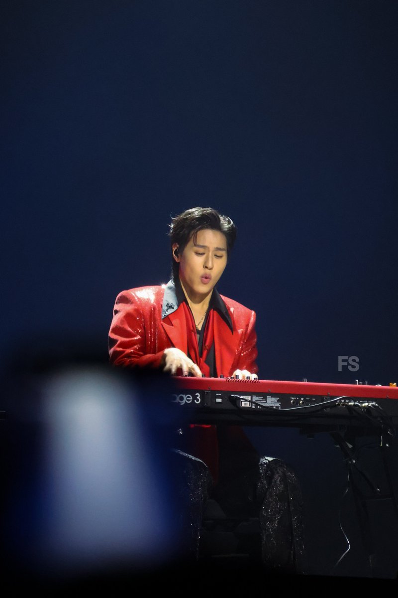 fspp28's tweet photo. BILLKIN ON STAGE DAY 1 
#เบิ้มเบิ้ม #Bbillkin https://t.co/3BfJnBiMtS