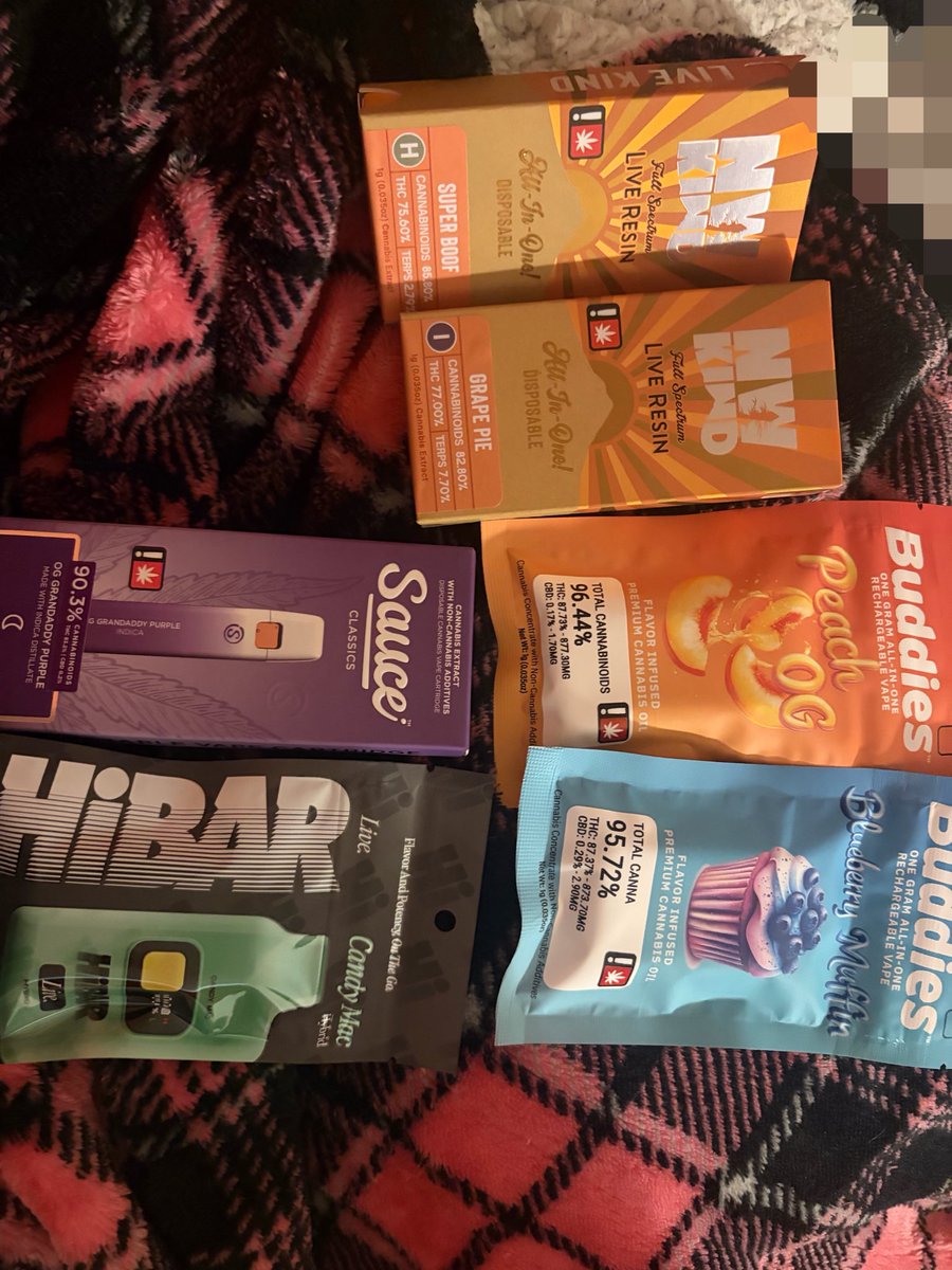 hailey907akk's tweet photo. All for free 🫶 happy gal https://t.co/kOz0oKgFOH