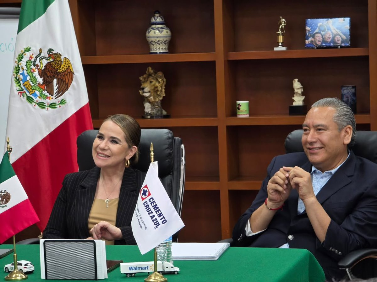 vmpuebla's tweet photo. Trabajo| #CoparmexPuebla y #CTM impulsarán agenda conjunta para fortalecer la #productividad y el #empleo 

@CoparmexPuebla
@BetyCamachoRuiz 
@CTMPuebla
@leobardosoto

#VisiónMetrópoli

Visítanos 
https://t.co/9JQHsAmF4B

https://t.co/8kvBapFA3c https://t.co/WrxdGq4FnN