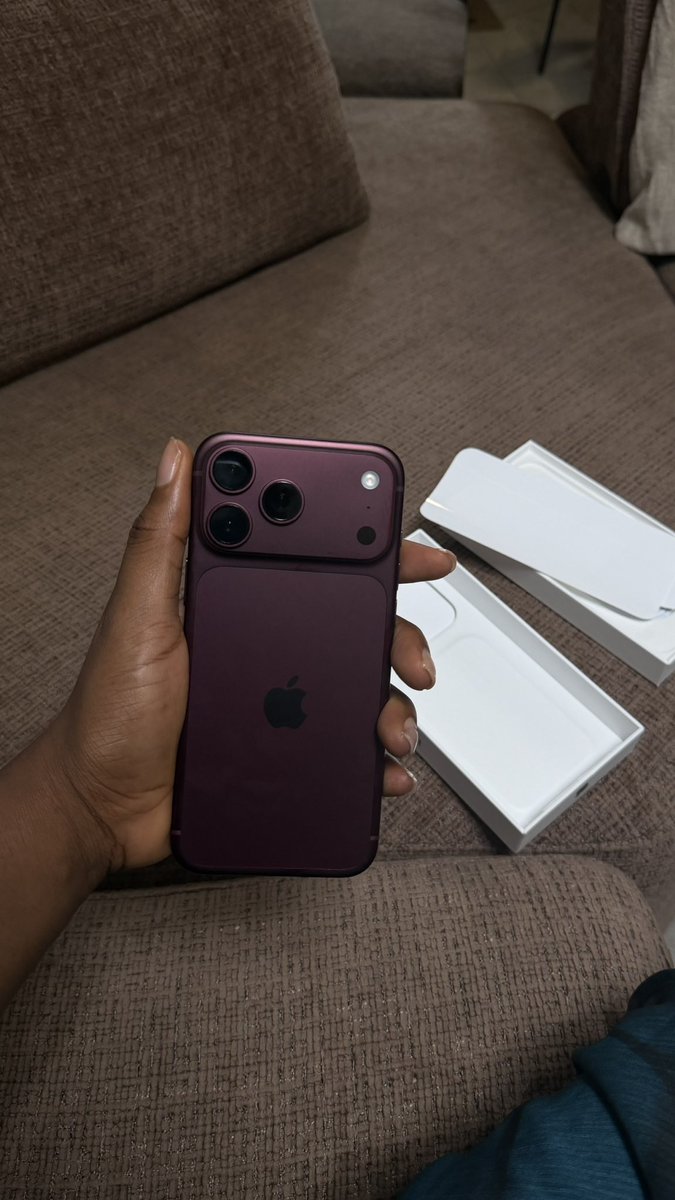 praisejohnn's tweet photo. I can’t believe my man just got me the new iPhone 18pro max 1 terabyte , 3.6million naira 1 terabyte 🤭🥹.. https://t.co/bWOjCrqcKs