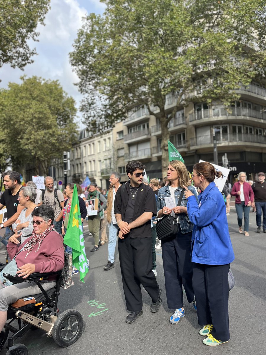 ToutpourLille's tweet photo. 🌍 Nous étions dans la rue, avec @Ardeslandes et de nombreux Lillois, à la marche pour le climat. Localement, on agit. Mais l'urgence climatique appelle des mesures fortes à l'échelle nationale ! L’été caniculaire le rappelle : le climat n’attend pas ! https://t.co/GOOgwusOwr