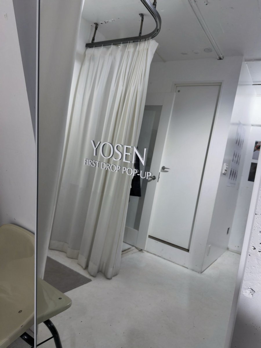 MasterTGS's tweet photo. YOSEN FIRST DROP POP-UP
めいてぃんにおめでとうと言ってきました💐
会場はめいてぃんの作品でいっぱいの素敵空間で、お客さんもいっぱい来てました🪞
ジーンズMサイズが意外にピッタリだったのでゲットしました👖✨
帰りがけに「明日も来ていいよ」って言われました😳
#庄司芽生 #YOSEN https://t.co/QFMZsjLdSn