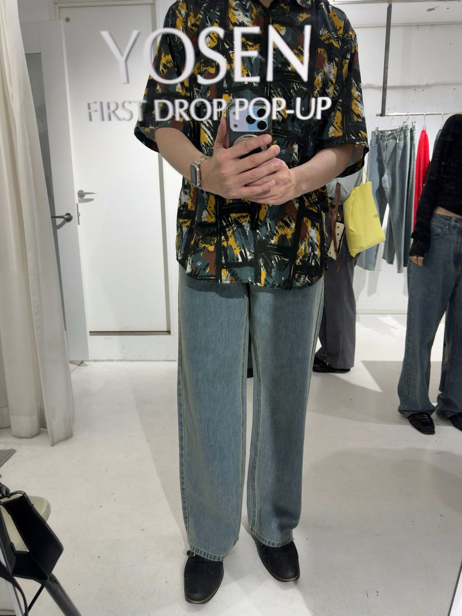 MasterTGS's tweet photo. YOSEN FIRST DROP POP-UP
めいてぃんにおめでとうと言ってきました💐
会場はめいてぃんの作品でいっぱいの素敵空間で、お客さんもいっぱい来てました🪞
ジーンズMサイズが意外にピッタリだったのでゲットしました👖✨
帰りがけに「明日も来ていいよ」って言われました😳
#庄司芽生 #YOSEN https://t.co/QFMZsjLdSn