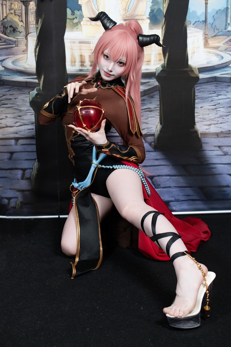 whisky_mi's tweet photo. 멋지셨던 항아님!

붉은보석(Red Stone) - 검은 마법사
코스어 : @Hangah_cos 

#붉은보석 #redstone #TGS2026 #TGS https://t.co/bS4sl46OMR