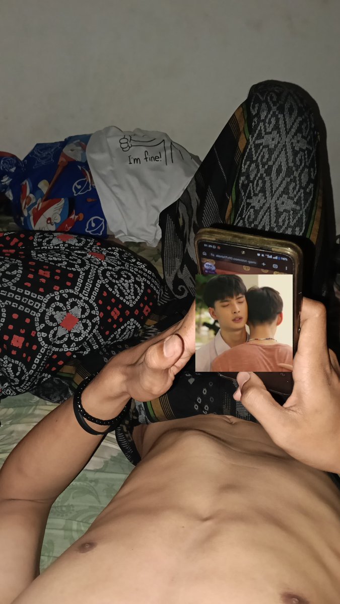 rardi0116's tweet photo. malmingnya cuddle aja heheh https://t.co/Z771yX2Bwt